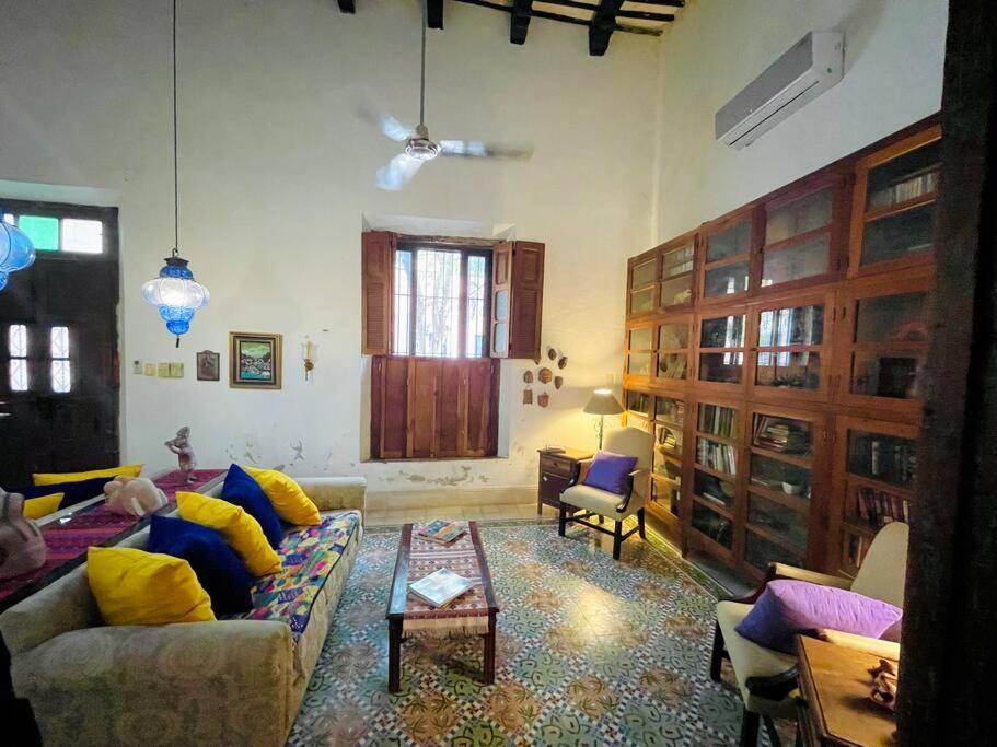House Dzalbay Santa Lucia With Hot Tub Villa Merida Exterior photo
